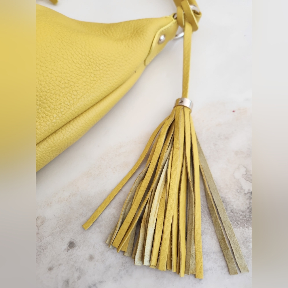 Isaac Mizrahi Yellow Handbag. Perfect Summer Color! - Picture 5 of 15